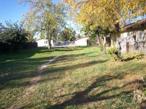 632 I St, Sanger, CA 93657 photo 3