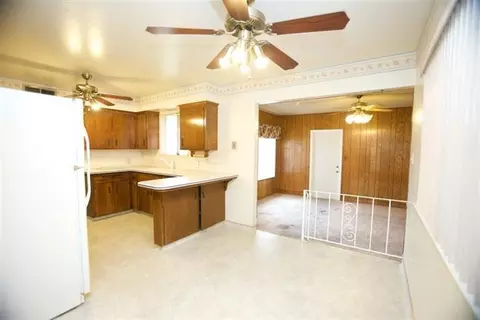 754 W Santa Ana Ave, Clovis, CA 93612 photo 4