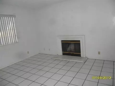 2881 W Sinclair St, Caruthers, CA 93609 photo 2