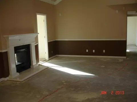 15975 W B St, Kerman, CA 93630 photo 3