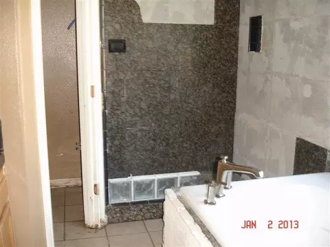 15975 W B St, Kerman, CA 93630 photo 9
