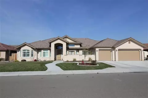 2983 Ashcroft Ave, Clovis, CA 93611 photo 1