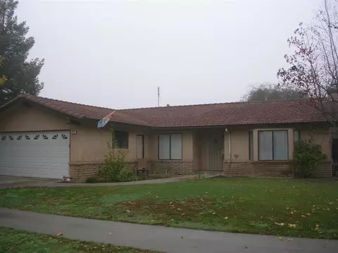 2717 Driftwood Dr, Madera, CA 93637 photo 1