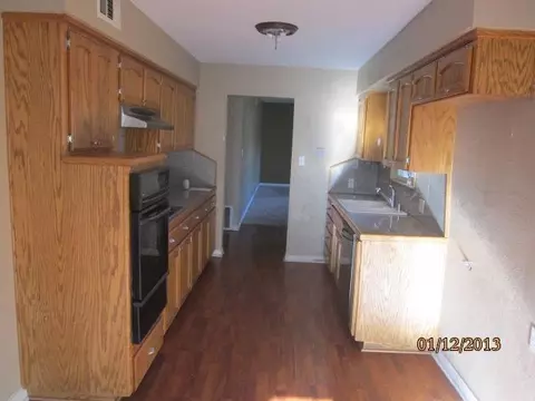 572 Seneca St, Merced, CA 95340 photo 2