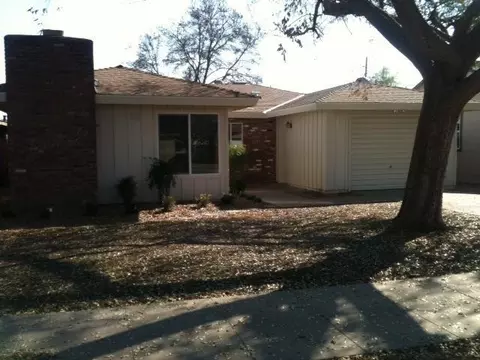 309 Riverside, Chowchilla, CA 93610 photo 2