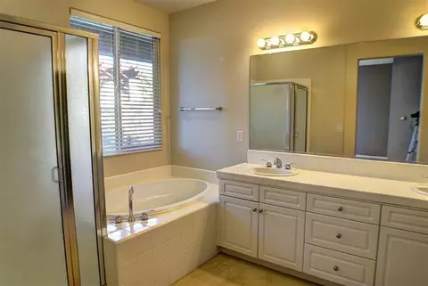 1944 N Whiteash Ave, Clovis, CA 93619 photo 3
