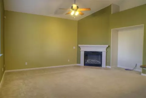 1944 N Whiteash Ave, Clovis, CA 93619 photo 8
