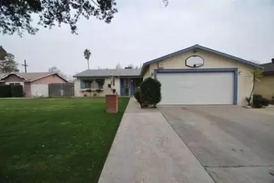 5827 E Shields Ave, Fresno, CA 93727 photo 2