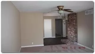 190 E Birch Ave, Hanford, CA 93230 photo 4