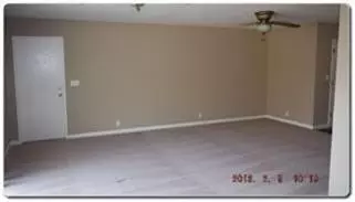 190 E Birch Ave, Hanford, CA 93230 photo 3