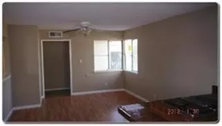 456 W Twain Ave, Clovis, CA 93612 photo 2