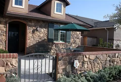 1025 Whiteash Ave, Clovis, CA 93619 photo 4