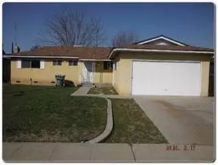 631 W Donner Ave, Clovis, CA 93612 photo 1