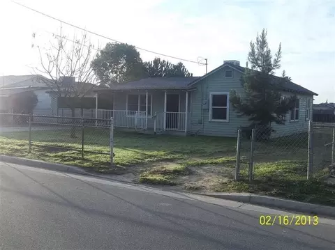 2681 Pine St, Selma, CA 93662 photo 1