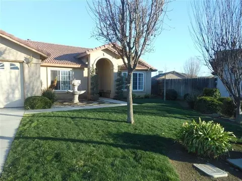 45 St Tropez Dr, Madera, CA 93637 photo 4
