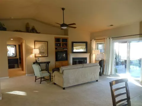 45 St Tropez Dr, Madera, CA 93637 photo 8