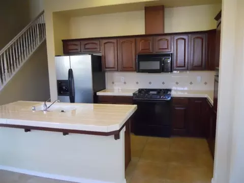 737 W Fontaine Ln, Clovis, CA 93619 photo 6