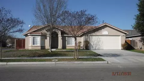 453 S Almond Ave, Kerman, CA 93630 photo 1