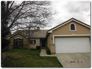 4884 N Crestmoor Ave, Clovis, CA 93619 photo 1