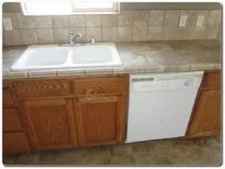 11684 1st Pl, Hanford, CA 93230 photo 5