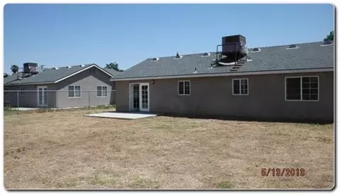11684 1st Pl, Hanford, CA 93230 photo 3