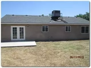 11684 1st Pl, Hanford, CA 93230 photo 2