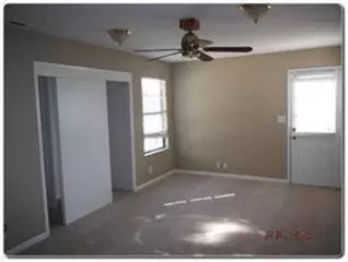 921 E Myrtle St, Hanford, CA 93230 photo 4