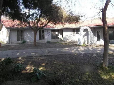 631 N 7th St, Fowler, CA 93625 photo 1