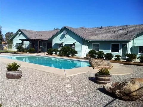 6443 E Silaxo Rd, Clovis, CA 93619 photo 1