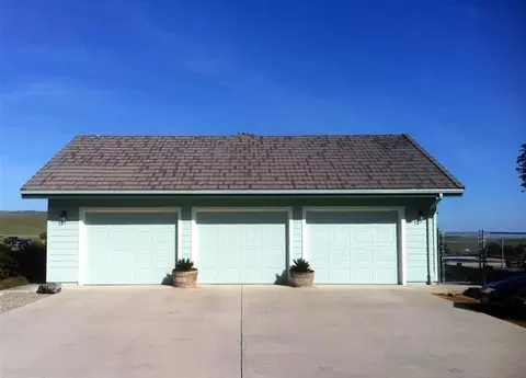 6443 E Silaxo Rd, Clovis, CA 93619 photo 4