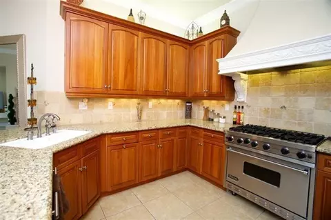 86 W Prescott Ave, Clovis, CA 93619 photo 5