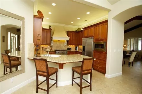 86 W Prescott Ave, Clovis, CA 93619 photo 4