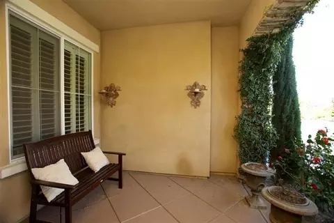 86 W Prescott Ave, Clovis, CA 93619 photo 3