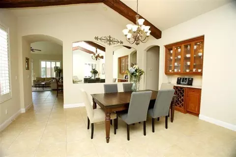 86 W Prescott Ave, Clovis, CA 93619 photo 8