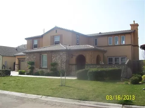 10591 E Biscayne Ct, Clovis, CA 93619 photo 2