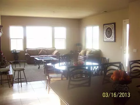 10591 E Biscayne Ct, Clovis, CA 93619 photo 3