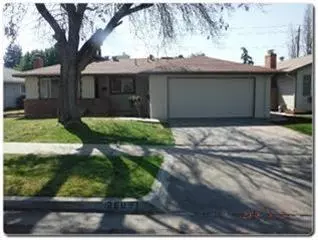 2802 E Griffith Way, Fresno, CA 93726 photo 2