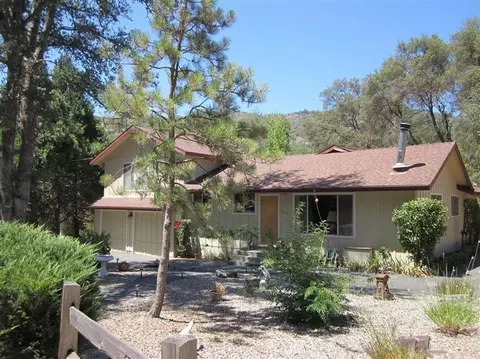 39508 Pine Ridge Rd, Oakhurst, CA 93644 photo 2