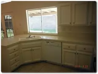 806 Stratford Ct, Lemoore, CA 93245 photo 8