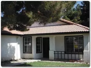 806 Stratford Ct, Lemoore, CA 93245 photo 2