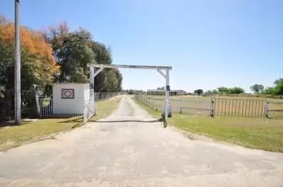 25376 Acton Way, Madera, CA 93638 photo 1