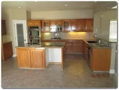 2036 Foxhill Pl, Hanford, CA 93230 photo 5