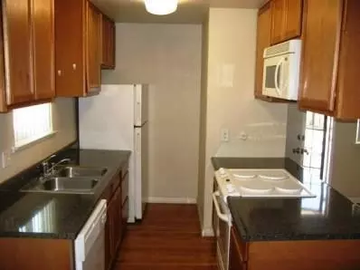 2237 Sylmar Ave #4, Clovis, CA 93612 photo 4