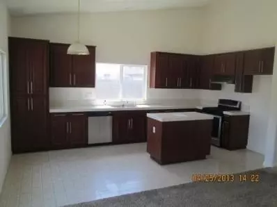 2782 Peanut Ct, Madera, CA 93637 photo 5