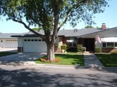 2817 Westgate Dr, Madera, CA 93637 photo 1