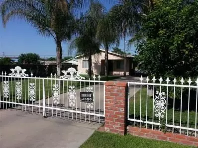 927 J St, Sanger, CA 93657 photo 2