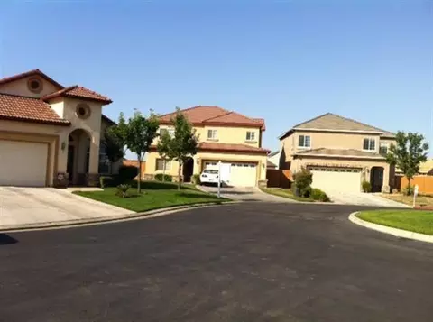 2877 Casty Ct, Sanger, CA 93657 photo 2