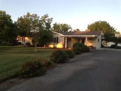 7262 N Thompson Ave, Clovis, CA 93619 photo 1