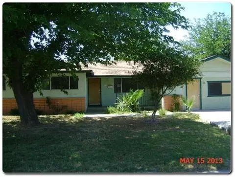 25 Acacia Dr, Lemoore, CA 93245 photo 1