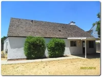 1241 Ash Ave, Clovis, CA 93611 photo 2